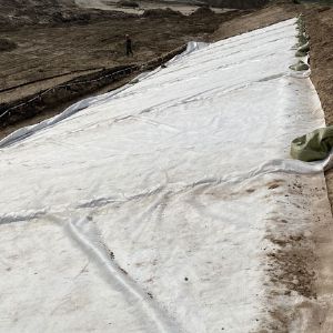 河南水利赵口灌区一标项目（长丝复合膜）